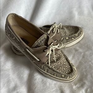 Sperry Brown and Cream Sneakers with Classic Design